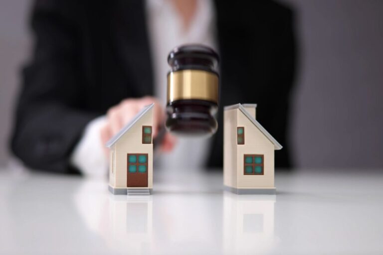 Divorce Lawyer